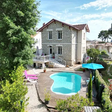 Holiday home Avec Piscine Parc De